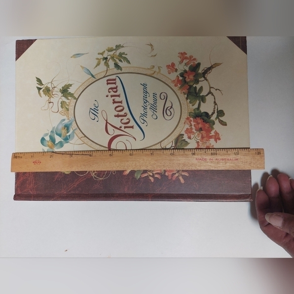 Vintage 1995 The Victorian Photography Album (Harcover-Red) - Picture 8 of 9